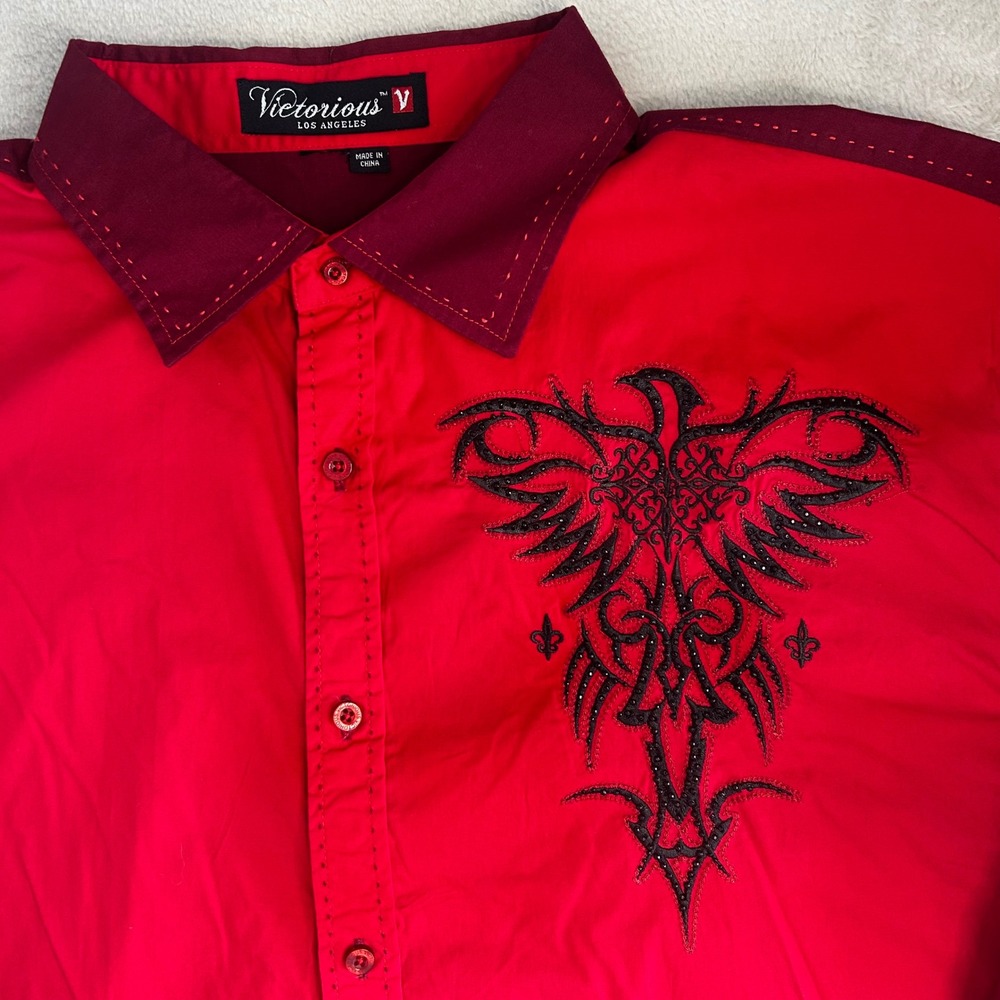 Victorious‎ Men XL Red Burgundy Cyber Y2K Graphic Embroidered Button Up Shirt - Picture 4 of 6